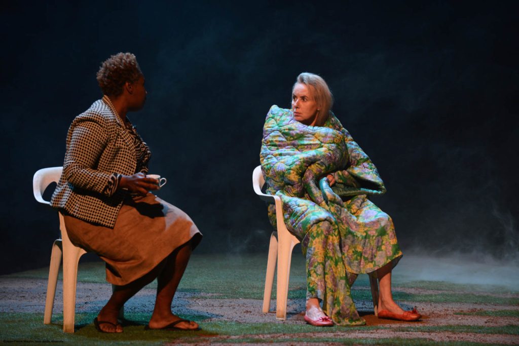 Privés de feuilles, les arbres ne bruissent pas, m.e.s. Pascale Henry, compagnie Les Voisins, 2022 ©Jean-Pierre Maurin