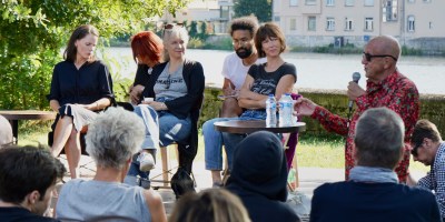 Table ronde avec, de droite à gauche, Monica Isakstuen, Sara Stridsberg, Magne van den Berg, La Mousson d'été 2024, © Laurent Froment