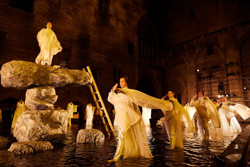 Antigone, Satoshi Miyagi, Festival d'Avignon 2017 © Christophe RAYNAUD DE LAGE
