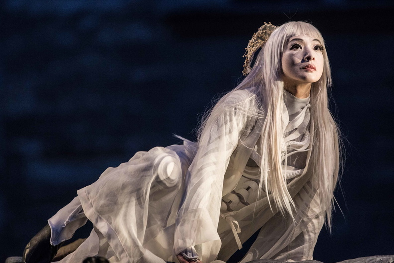 Antigone, Satoshi Miyagi, Festival d'Avignon 2017 © Christophe RAYNAUD DE LAGE