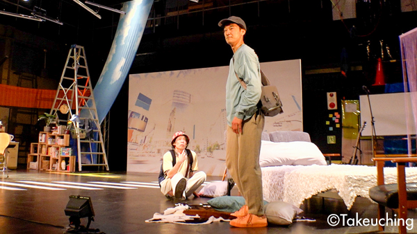 Tout est bon dans la banane, de Suguru Yamamoto, Theater Collective Hanchu-Yuei, Morishita Studio-Studio C, 2021 © Takeuching