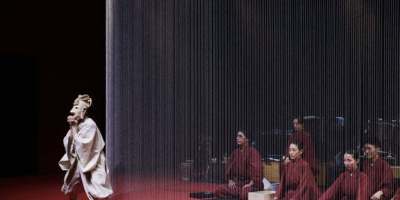 Le Lièvre blanc d’Inaba et des Navajos, par la troupe du SPAC, m.e.s Satoshi Miyagi, musée du quai Branly - Jacques Chirac, 2019 © Cyril Zannettacci