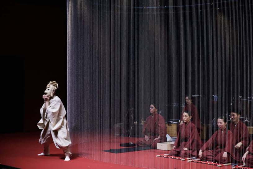 Le Lièvre blanc d’Inaba et des Navajos, par la troupe du SPAC, m.e.s Satoshi Miyagi, musée du quai Branly - Jacques Chirac, 2019 © Cyril Zannettacci