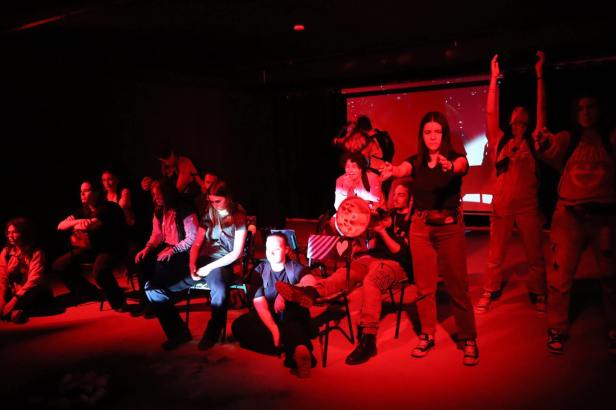 Reflektor Teatar, Moja Zemlja [Ma Patrie] © Reflektor Teatar